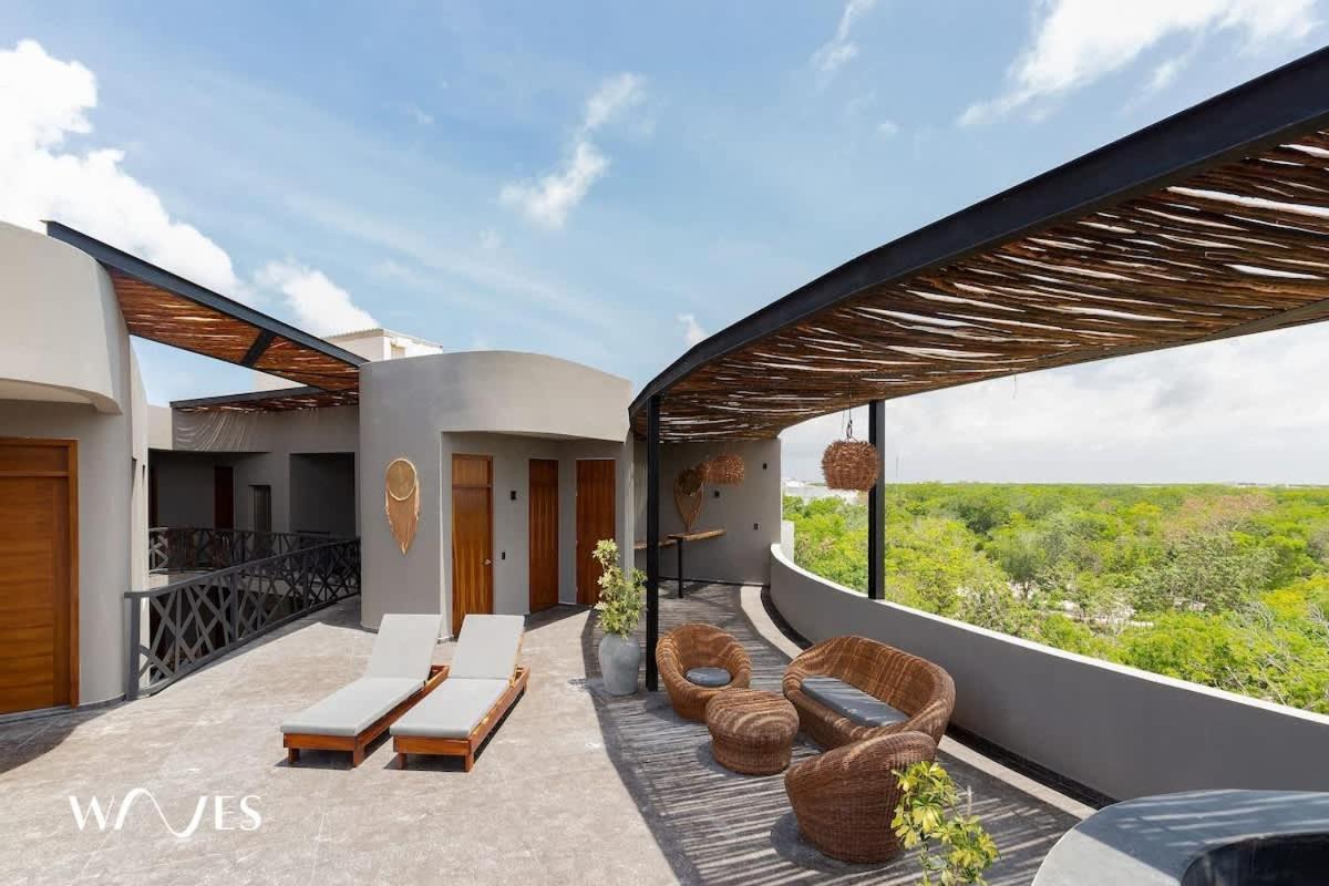 Luminous 2 Bedroom With Roof Pool Close To Zone By Waves Management Holiday home Tulum